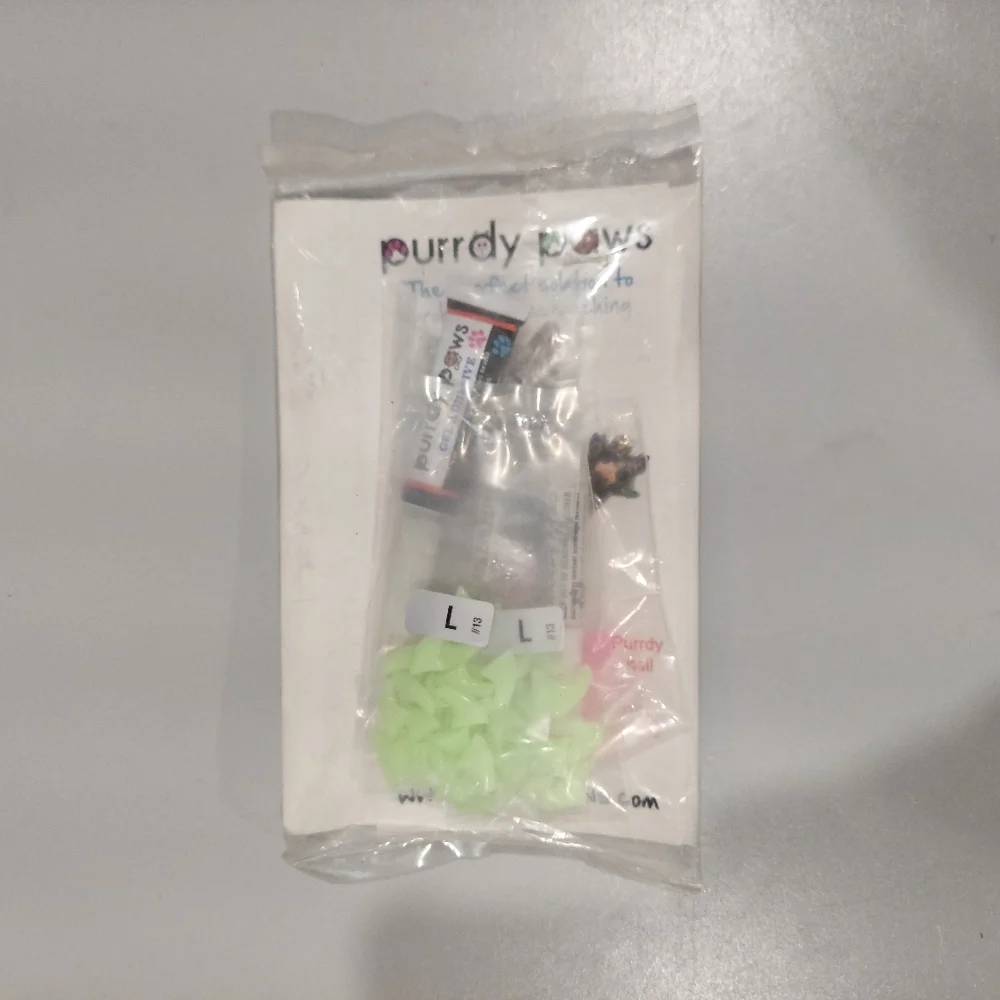 BRAND NEW PURRDY PAWS GLOW IN THE DARK NAIL CAPS FOR LARGE 14LB+ SAFE & HUMANE